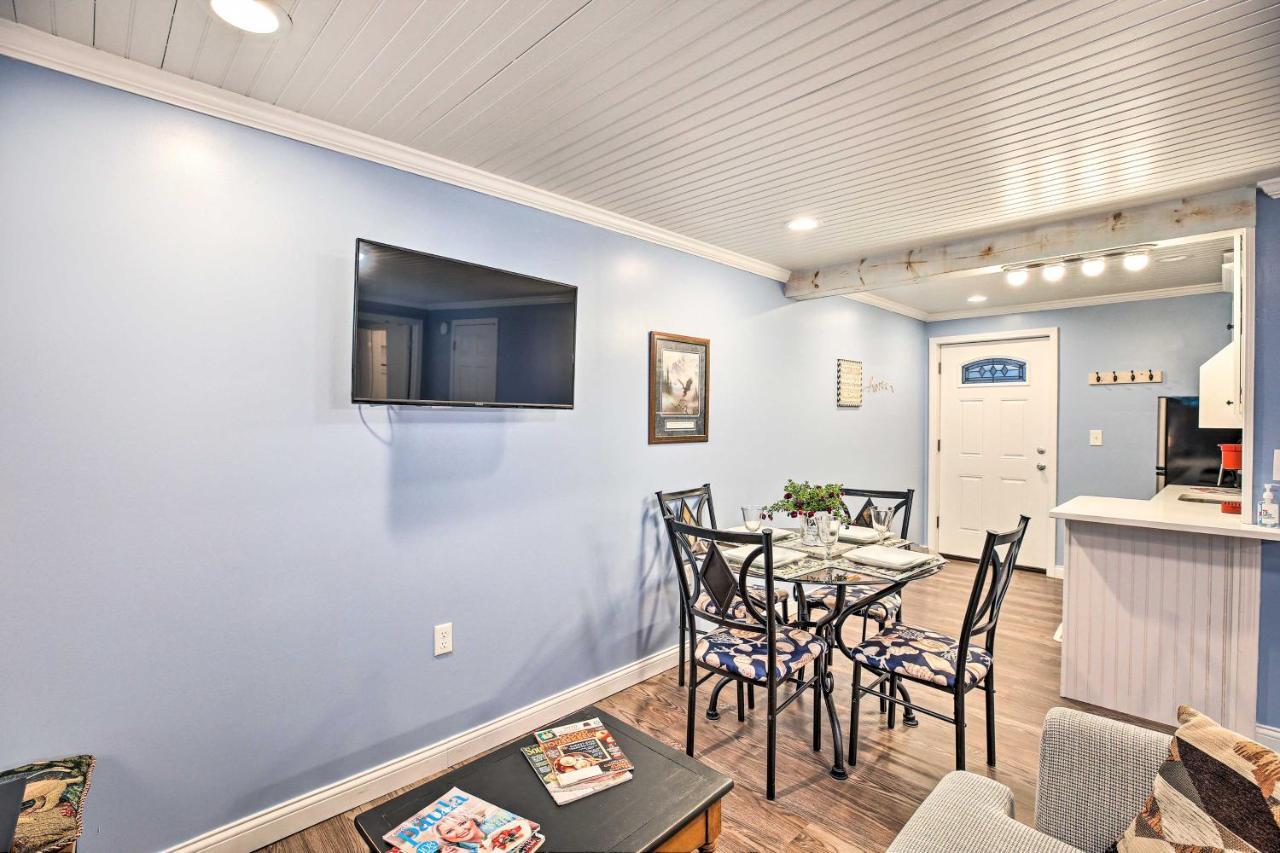 Updated Williamstown Apartment With Kitchen! ภายนอก รูปภาพ