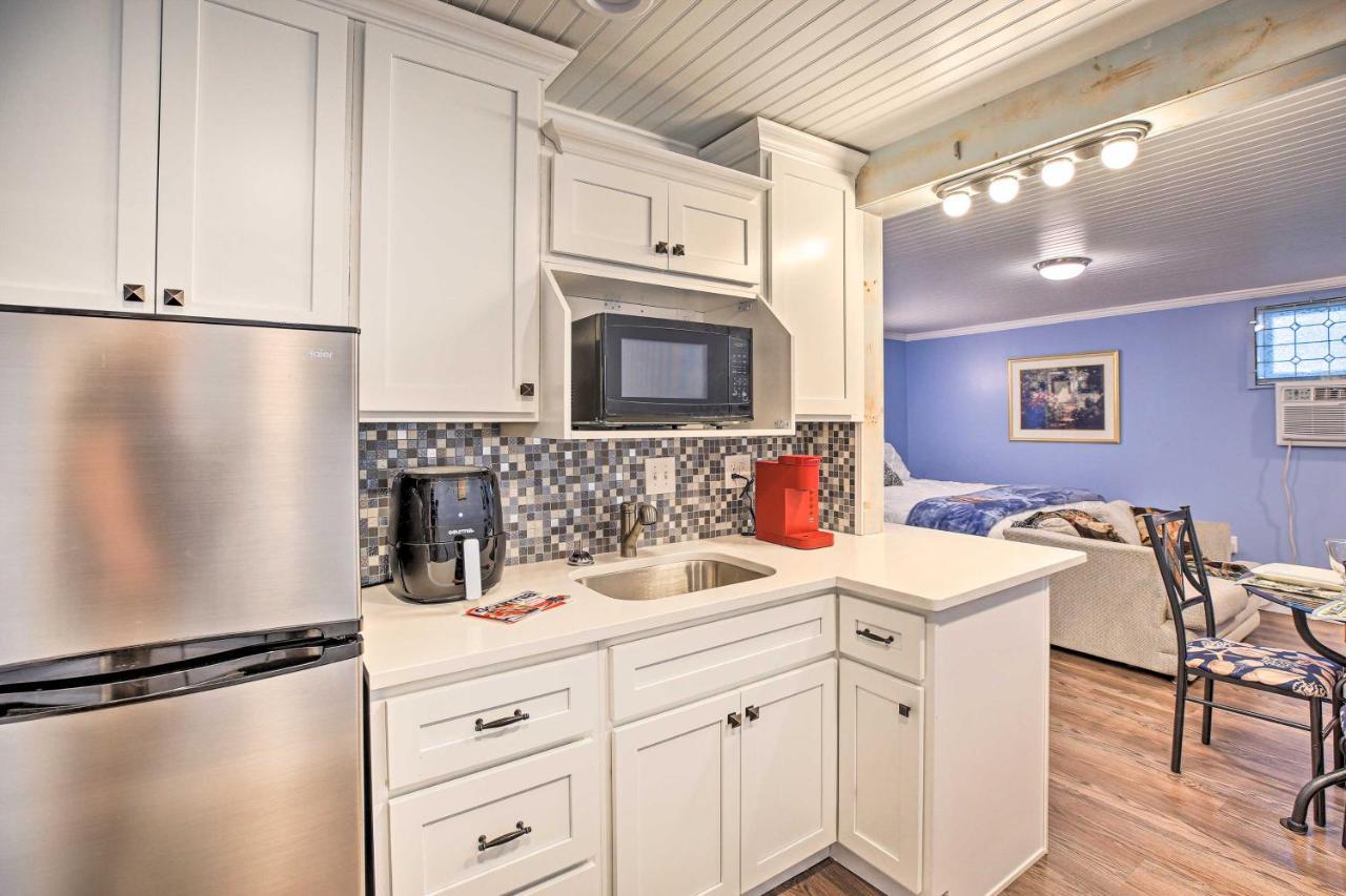 Updated Williamstown Apartment With Kitchen! ภายนอก รูปภาพ