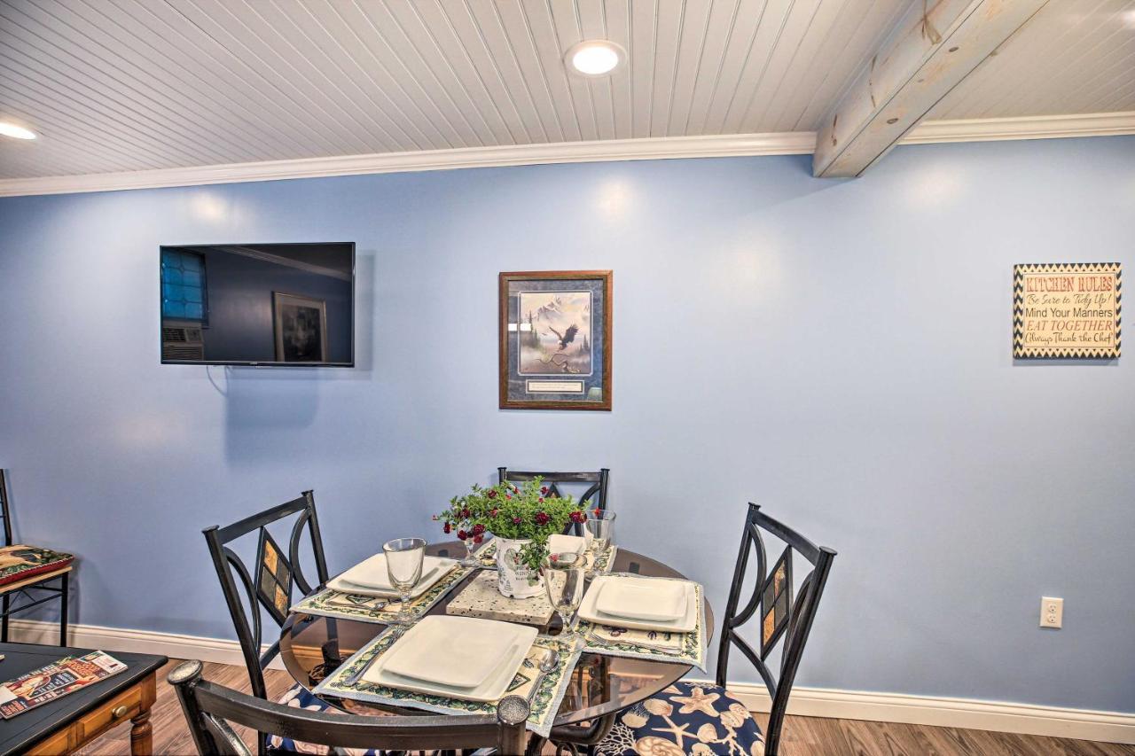 Updated Williamstown Apartment With Kitchen! ภายนอก รูปภาพ