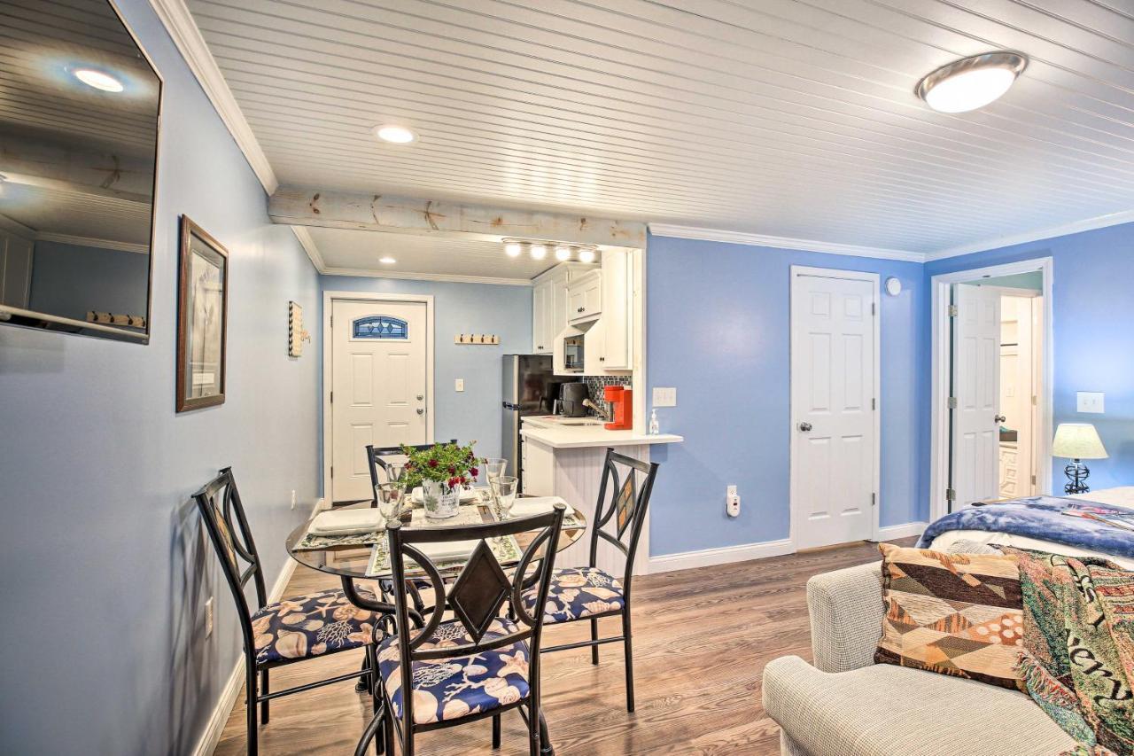 Updated Williamstown Apartment With Kitchen! ภายนอก รูปภาพ