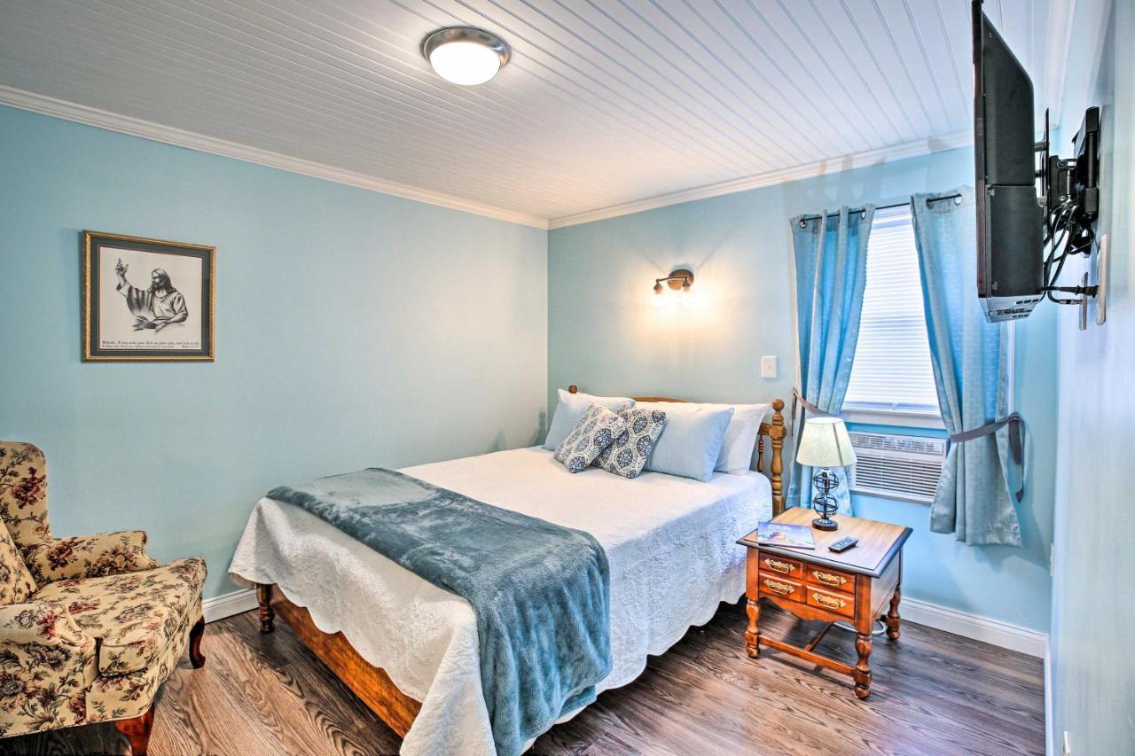 Updated Williamstown Apartment With Kitchen! ภายนอก รูปภาพ