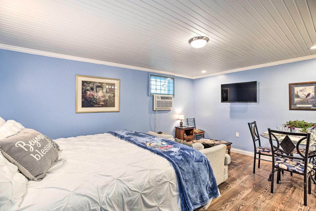 Updated Williamstown Apartment With Kitchen! ภายนอก รูปภาพ